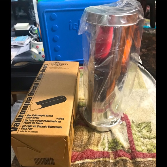 NIB Pampered Chef Valtrompia Heart Bread Tube#1560 - Picture 1 of 4